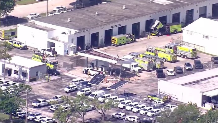 1 killed, 4 injured in explosion at Miami-Dade Fire Rescue logistics facility
