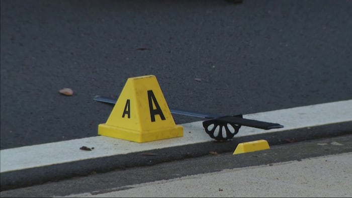 Policía hiere a balazos a sujeto armado en Miami Shores