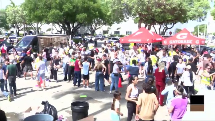 Helping Venezuela: Physicians in Miami-Dade collect donations of medical supplies near Doral