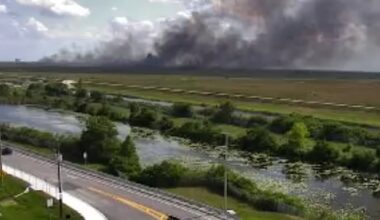 70-acre brush fire burns in west Broward County