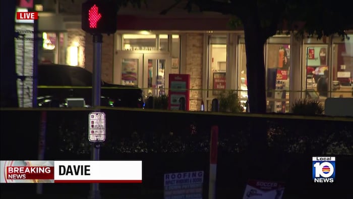 BSO: Suspect dead after exchange of gunfire with deputies, Plantation officer