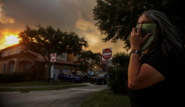 Massive brush fire sends thick smoke over western Miami | Newsfeed