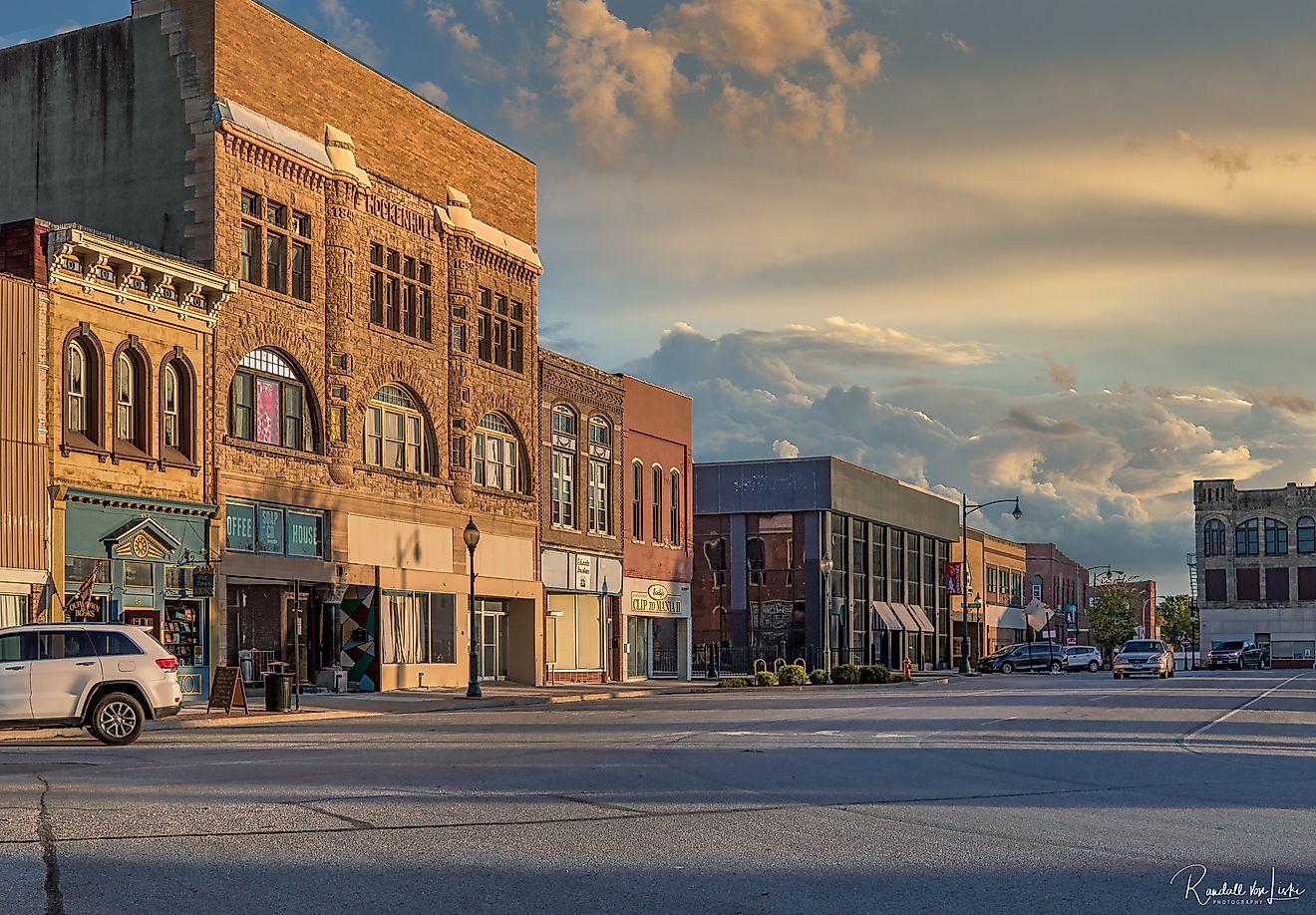 8 Most Beautiful College Towns In Illinois