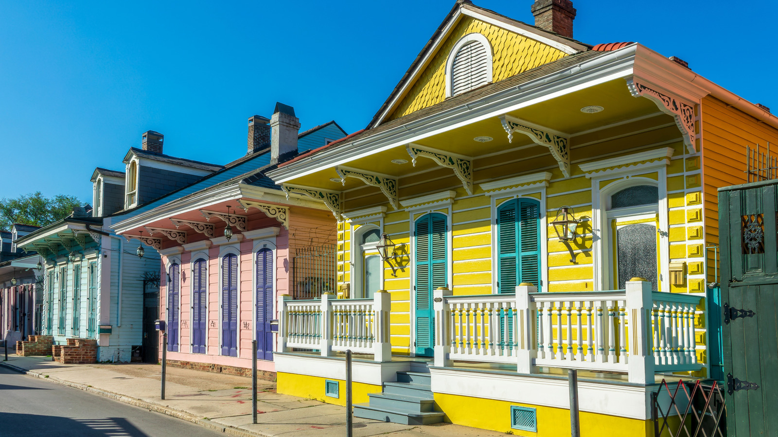 Forget Florida, Retire To This Gulf Coast Beauty With Colorful Cities, Scenic Parks, And Vibrant Culture