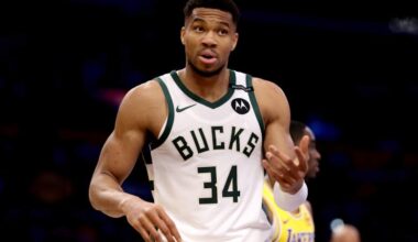 Milwaukee Bucks v Los Angeles Lakers