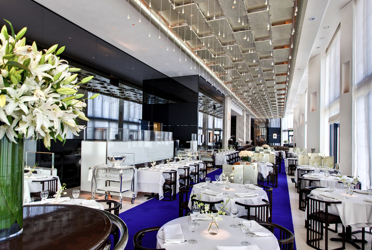 After 17 years, this upscale South Beach restaurant known for hosting Michael Jordan and Lenny Kravitz has closed its doors