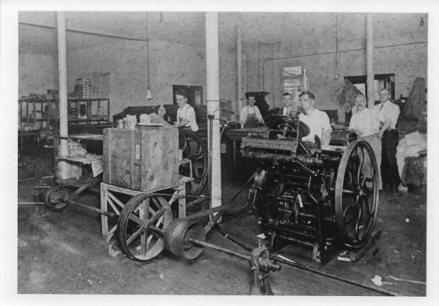 Pressmen get ready to print another edition of the Orlando Morning Sentinel in this 1917 photo. (Sentinel file)