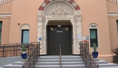 Southside St. Pete school celebrates 100 years