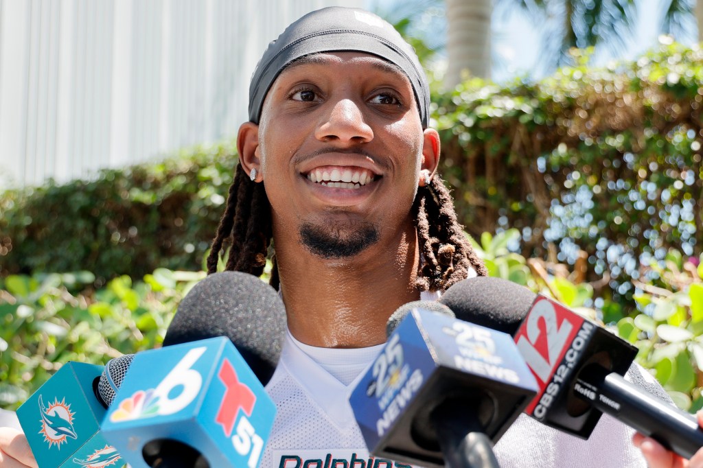 Dolphins' Salyer leaves field on cart; stock up, stock down