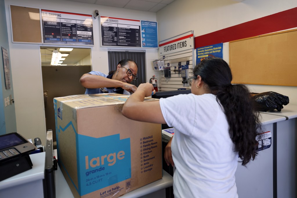 Fort Lauderdale's historic Las Olas post office to close