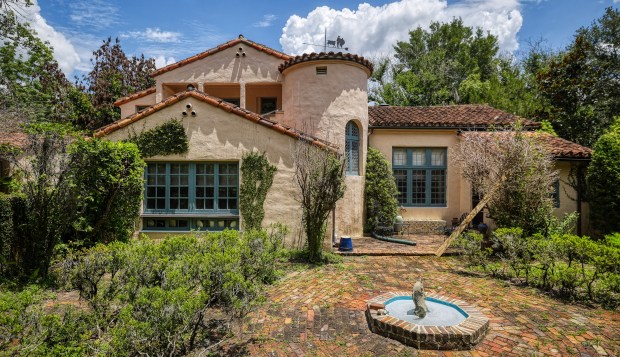 Villa Hermosa, a Winter Park home designed by architect James Gamble Rogers II, on Thursday, June 11, 2026. (Ricardo Ramirez Buxeda/ Orlando Sentinel)