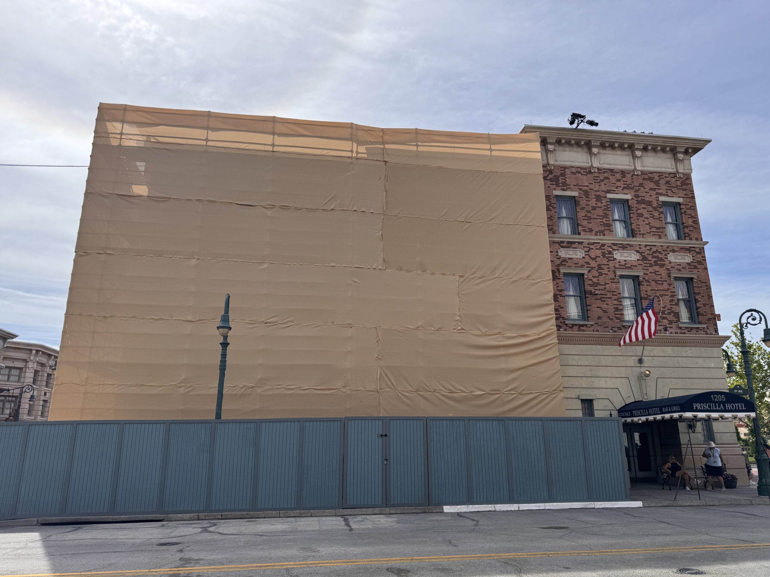 The major refurbishment of Finnegan's Bar & Grill at Universal Studios Florida continues with scrim and scaffolding now wrapped around most of the building.