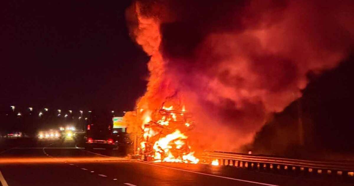 Tesla carrier fire closes Florida Turnpike and I-95 in Hobe Sound
