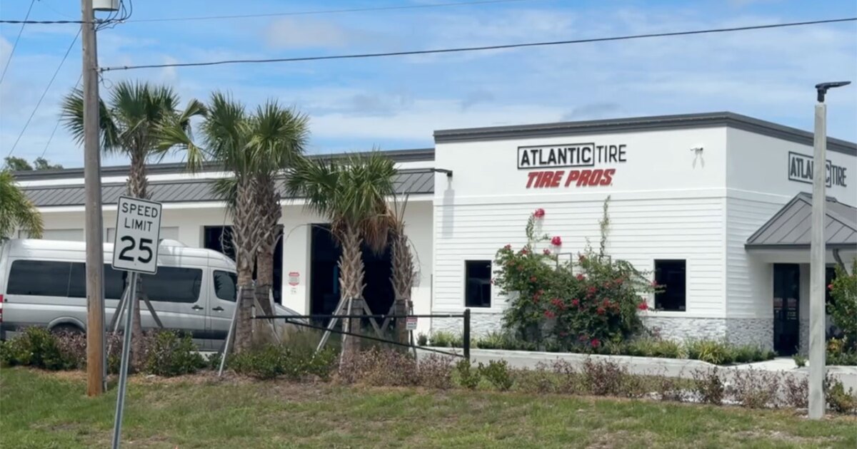 Technician killed after vehicle falls off lift at Stuart tire shop