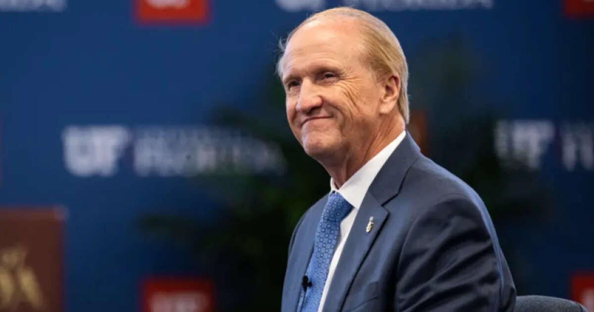Florida's Board of Governors delays the confirmation of the new UF president