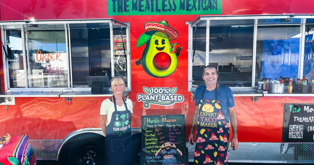 Meet Tampa Bay owners of 'The Meatless Mexican' food truck