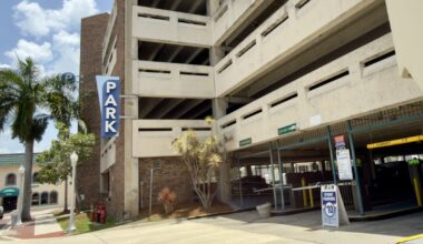 City of Palms new downtown parking program: How local business react to the change | WGCU News