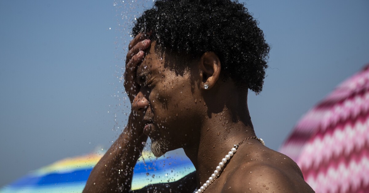 Cooling stations open again in Tampa to help with extreme heat