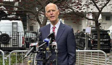 Sen. Rick Scott urges Tampa Sports Authority to cancel Ye shows at Raymond James Stadium