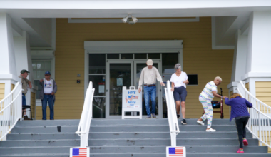 Lee County Supervisor of Elections mailing updated voter information cards following redistricting | WGCU News