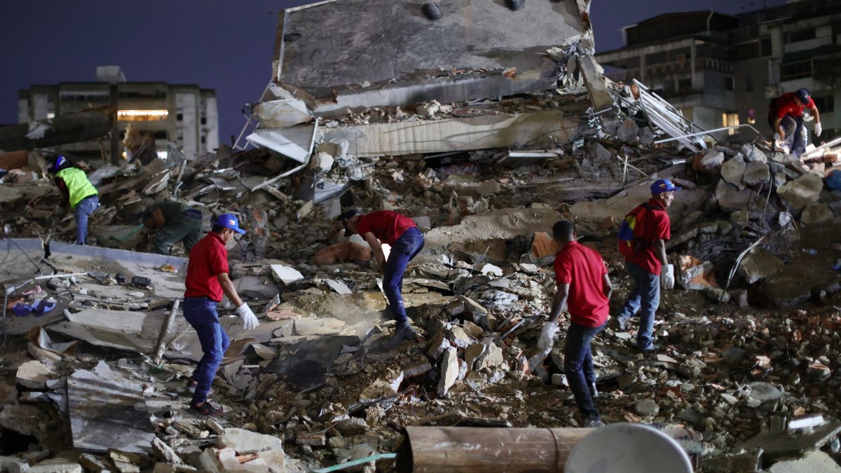 More than 100 Venezuelans who were deported from the US hours before the earthquakes are missing – NBC 6 South Florida