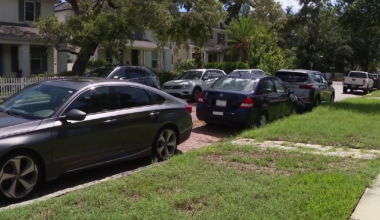 St. Petersburg may let neighborhoods block outsiders from parking on their streets