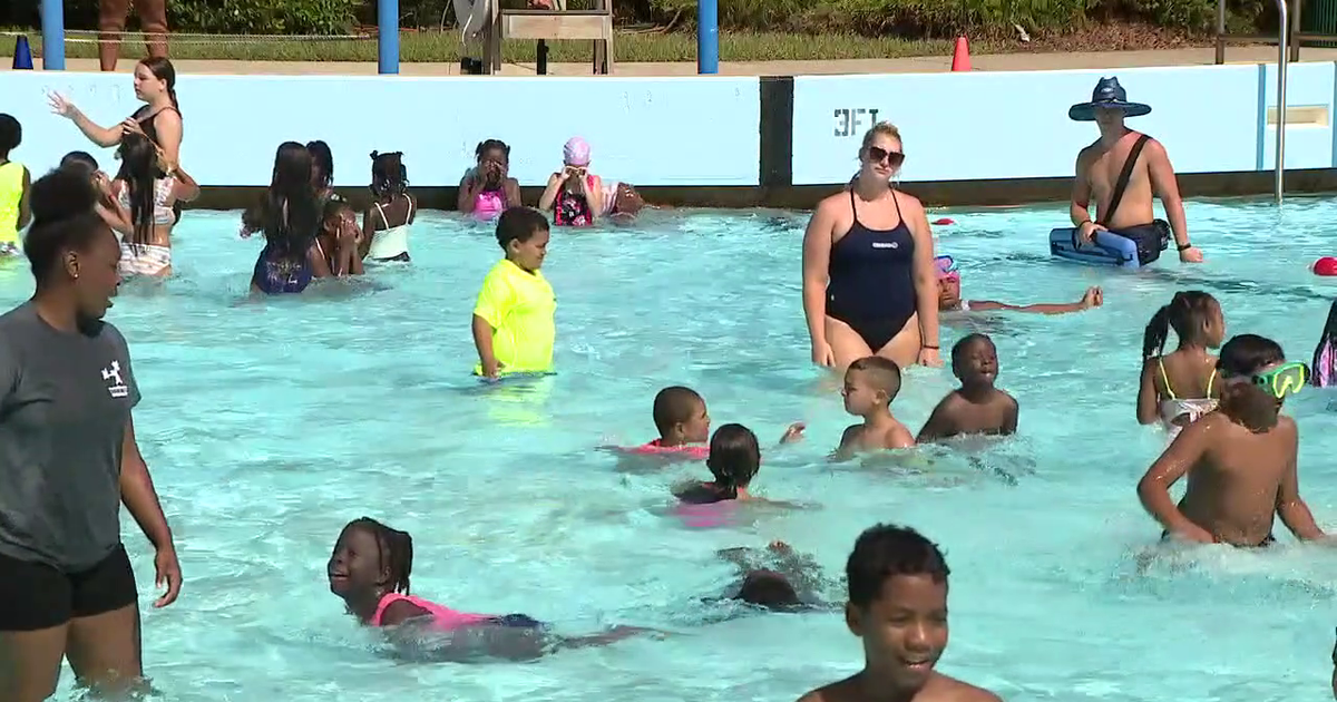 Tampa joins World's Largest Swimming Lesson as Bay Area drowning deaths top 1,200 over past decade