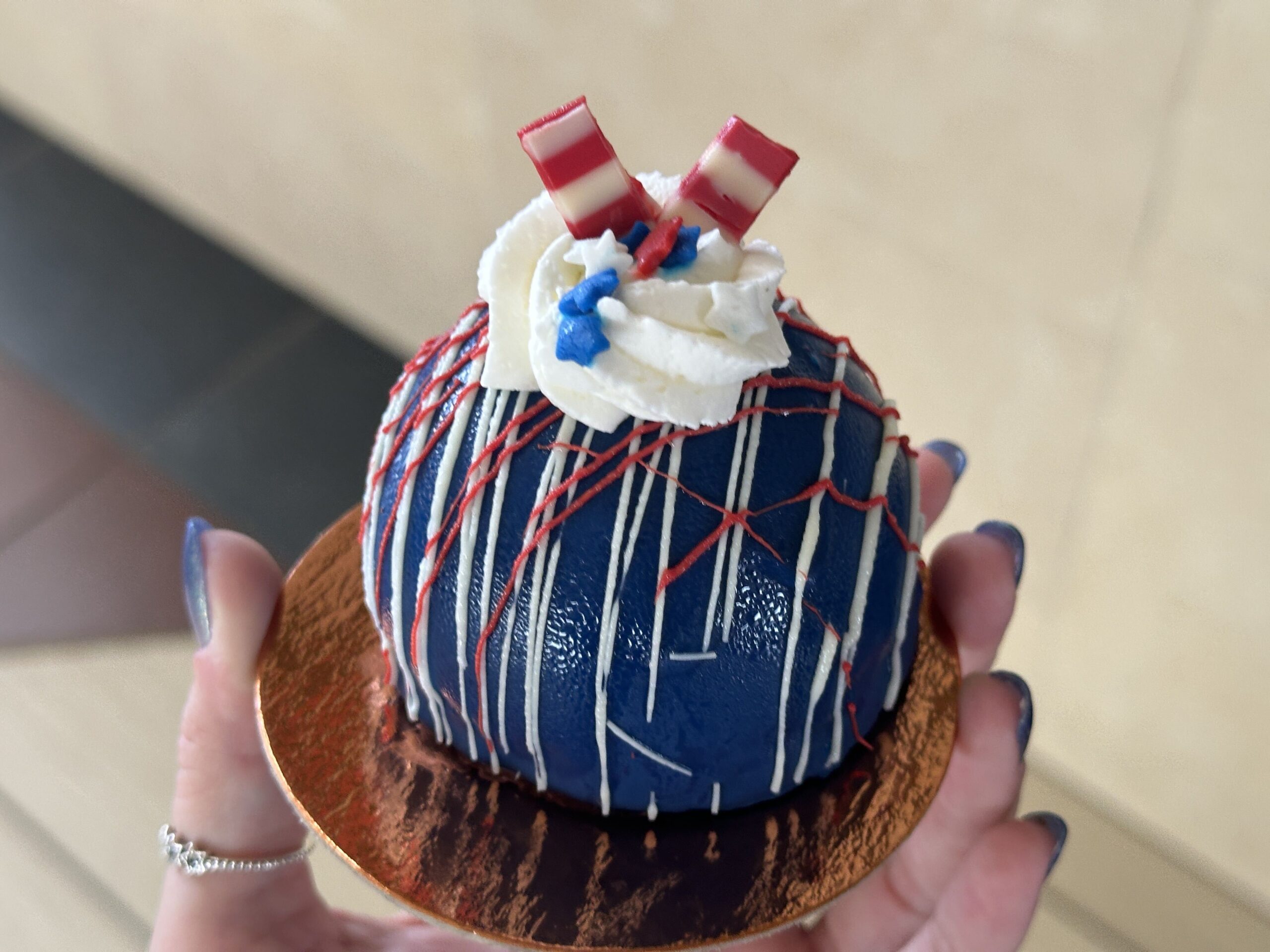 REVIEW: Fourth of July Cake at Disney's Contemporary Resort