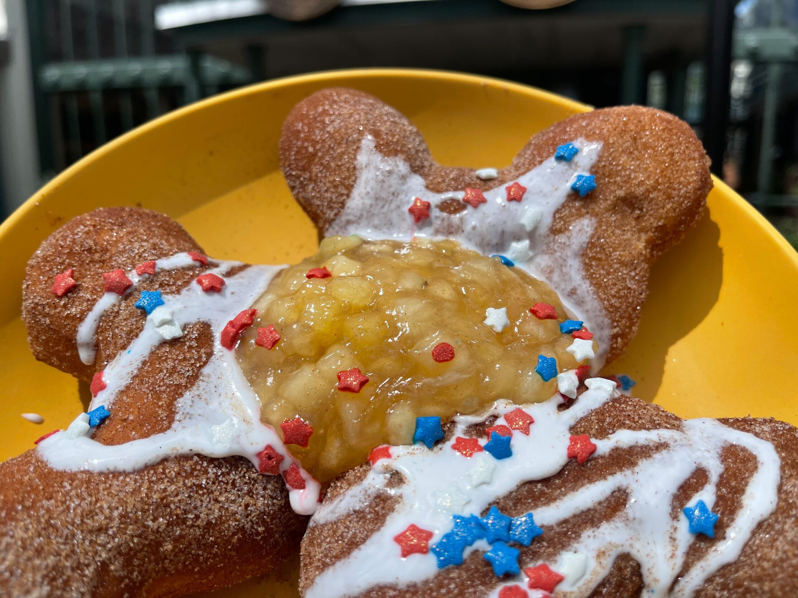 REVIEW: Apple Pie Fourth of July Beignets From Scat Cat's at Disney’s Port Orleans Resort