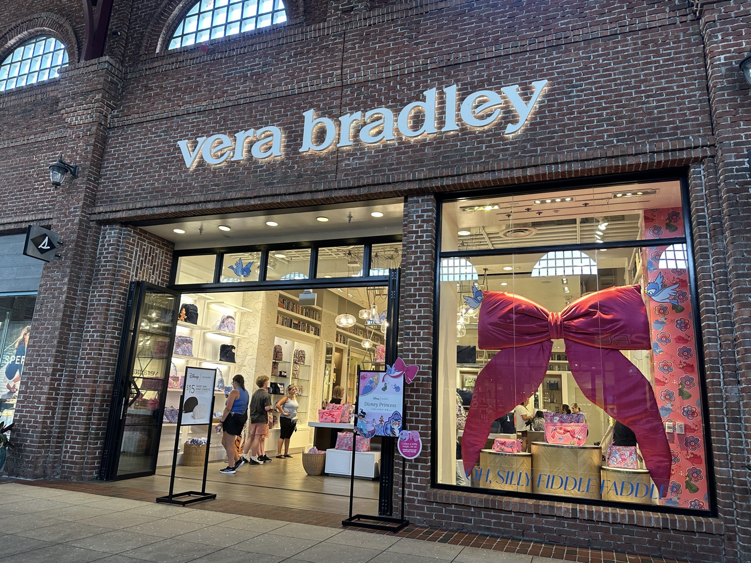 Disney Gift Cards No Longer Accepted at Some Third-Party Disney Springs Stores