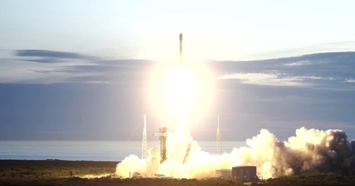 SpaceX: Falcon 9 rocket launches Starlink satellites from Florida