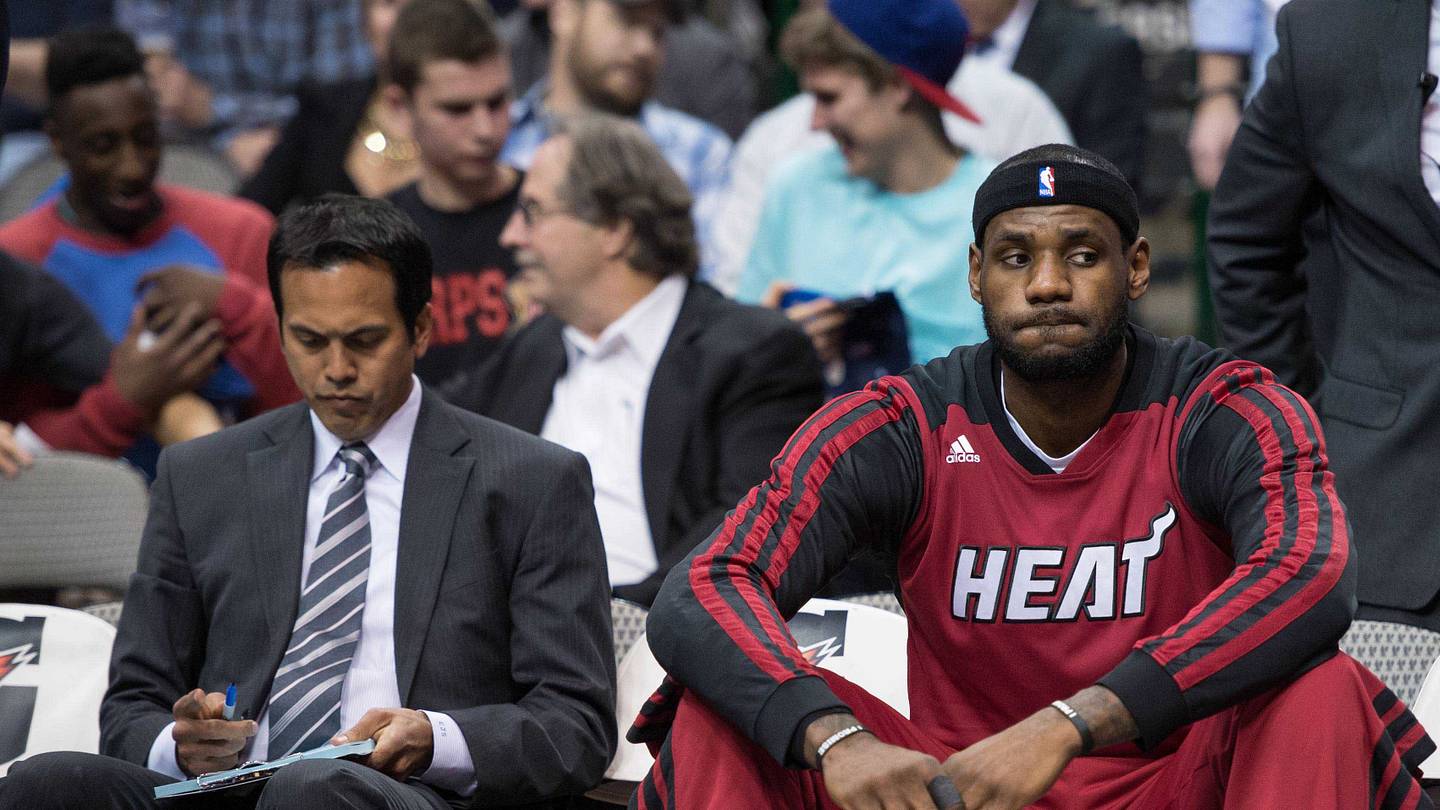 Top ESPN Insiders Again Link LeBron James to Miami Heat in Free Agency