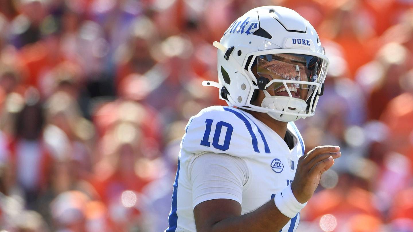 Duke Blue Devils quarterback Darian Mensah (10)