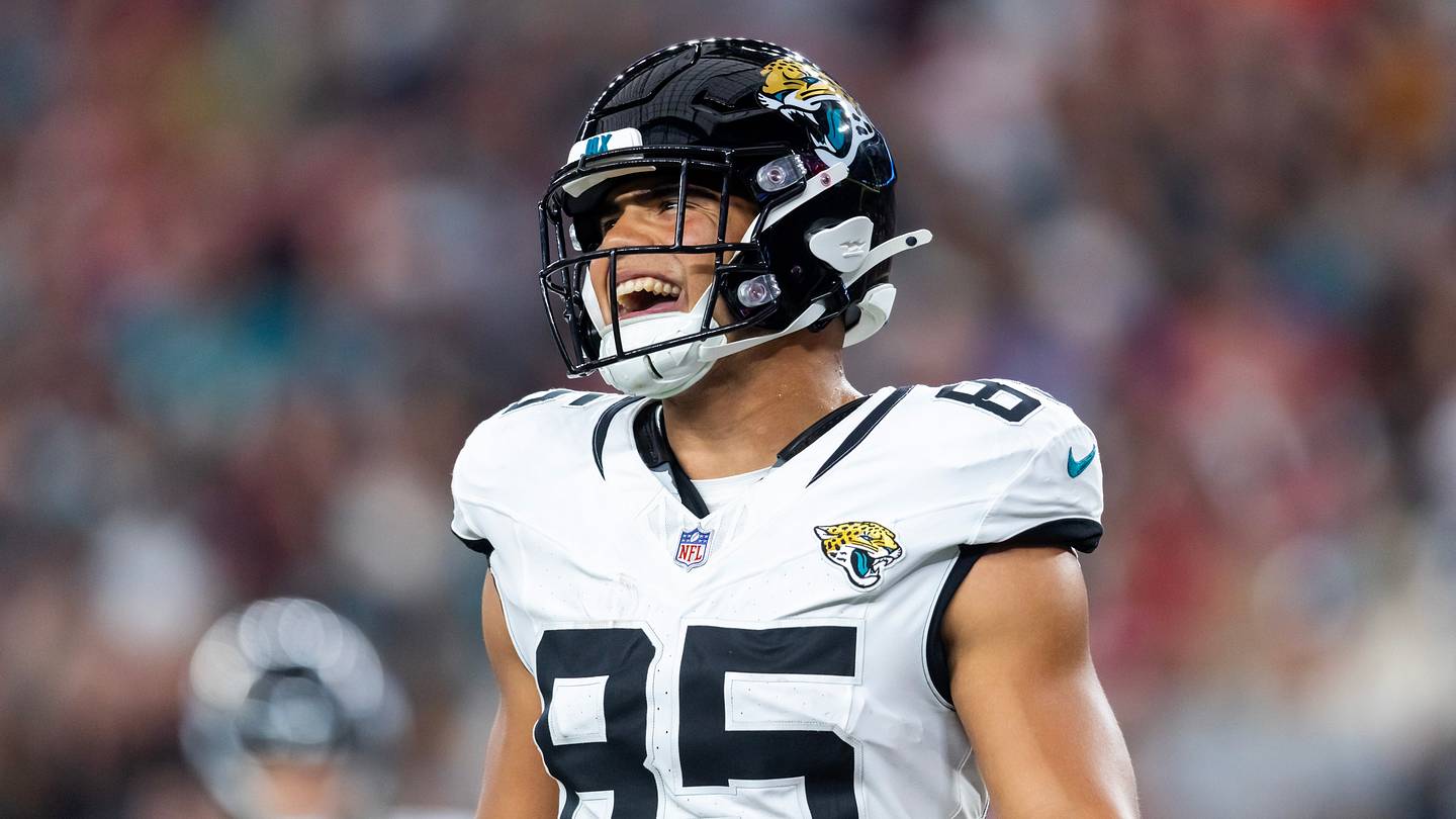 3 Training Camp Questions for Jaguars TEs: Brenton Strange's Expectations