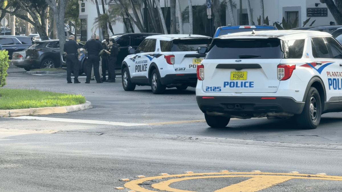 2-year-old dies after he was found in Plantation lake, police say – NBC 6 South Florida