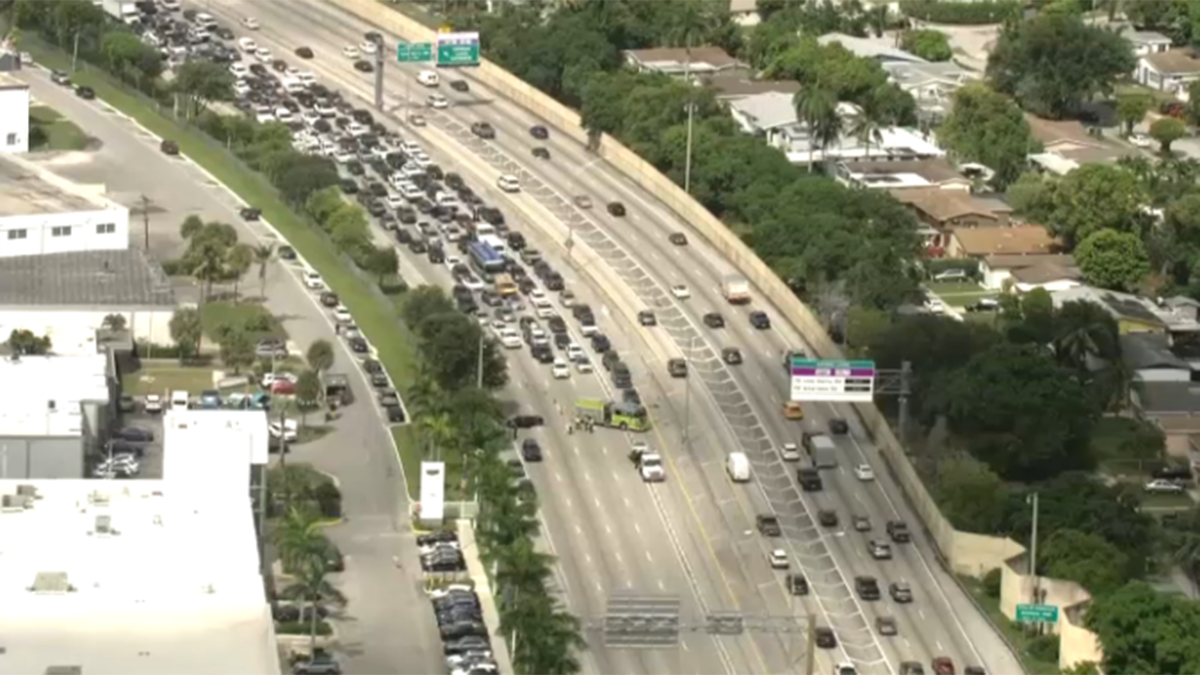 Crash closes southbound lanes of I-95 near Golden Glades in Miami-Dade – NBC 6 South Florida