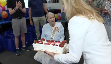 United Way Broward surprises senior with special volunteer project to celebrate 104th birthday - WSVN 7News | Miami News, Weather, Sports