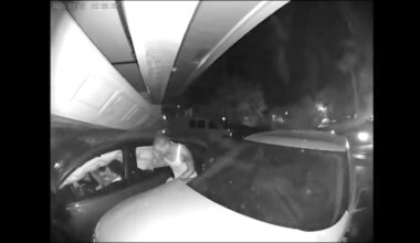 BSO deputies search for Tesla driver after crash into parked cars in Pompano Beach - WSVN 7News | Miami News, Weather, Sports