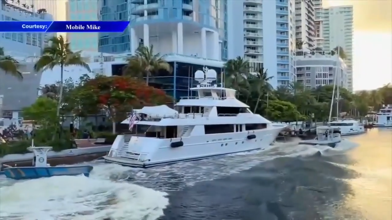 130-foot yacht crashes into dock in downtown Fort Lauderdale; no injuries reported - WSVN 7News | Miami News, Weather, Sports