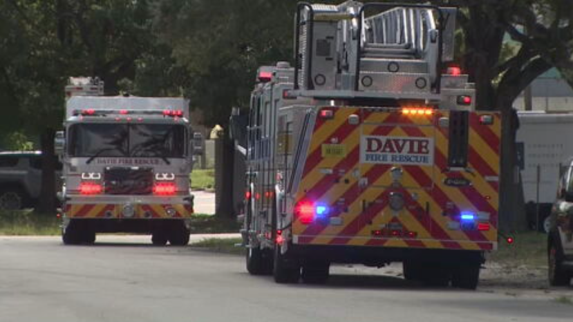 Fire crews extinguish HVAC unit fire at Davie warehouse; no injuries reported - WSVN 7News | Miami News, Weather, Sports
