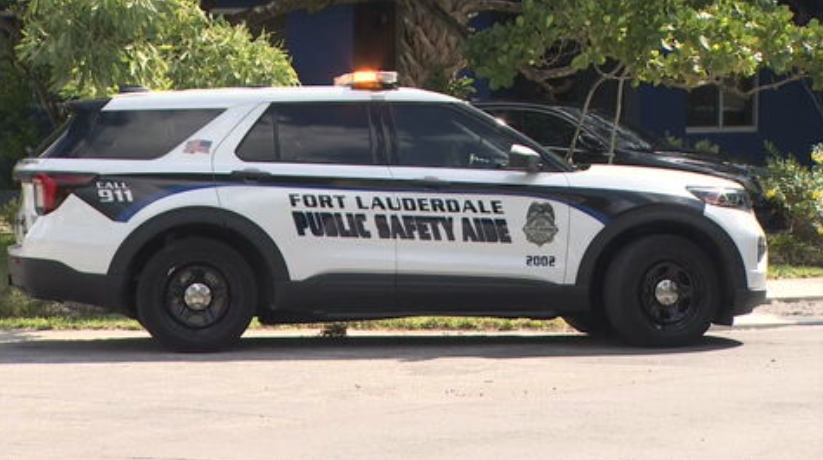 Man arrested following SWAT standoff involving child at a Fort Lauderdale rental home - WSVN 7News | Miami News, Weather, Sports