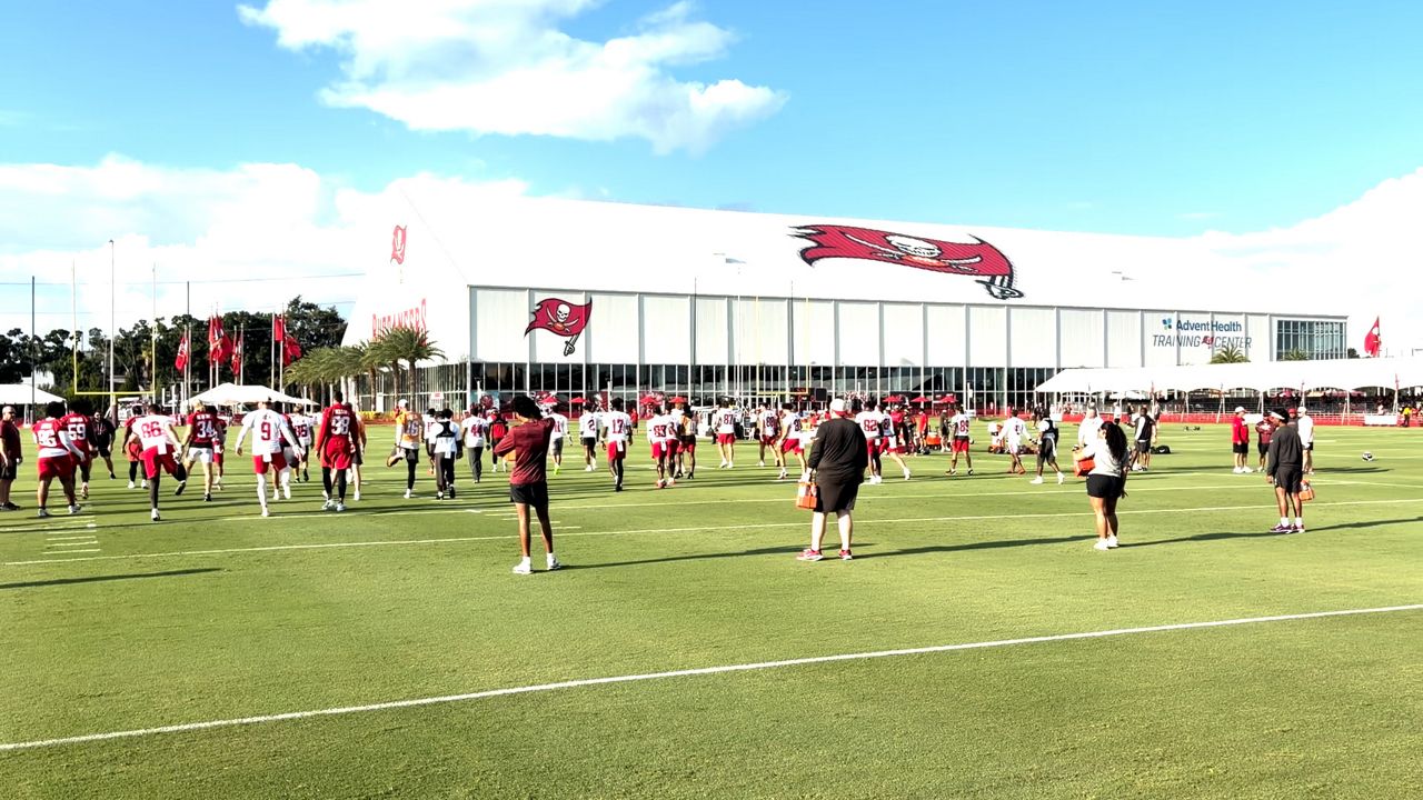 Tampa Bay Buccaneers players work out on Wednesday. (Spectrum Sports 360/Mike Cairns)