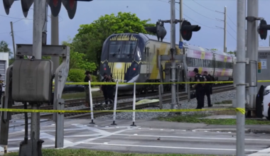 Bicyclist fatally struck by Brightline train in Fort Lauderdale, shutting down WB State Road 84 - WSVN 7News | Miami News, Weather, Sports