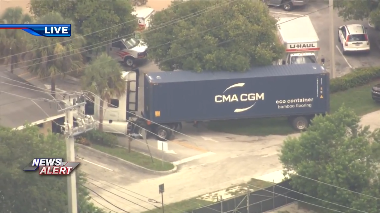 Police set up perimeter in Plantation after subject bails out of stolen truck - WSVN 7News | Miami News, Weather, Sports