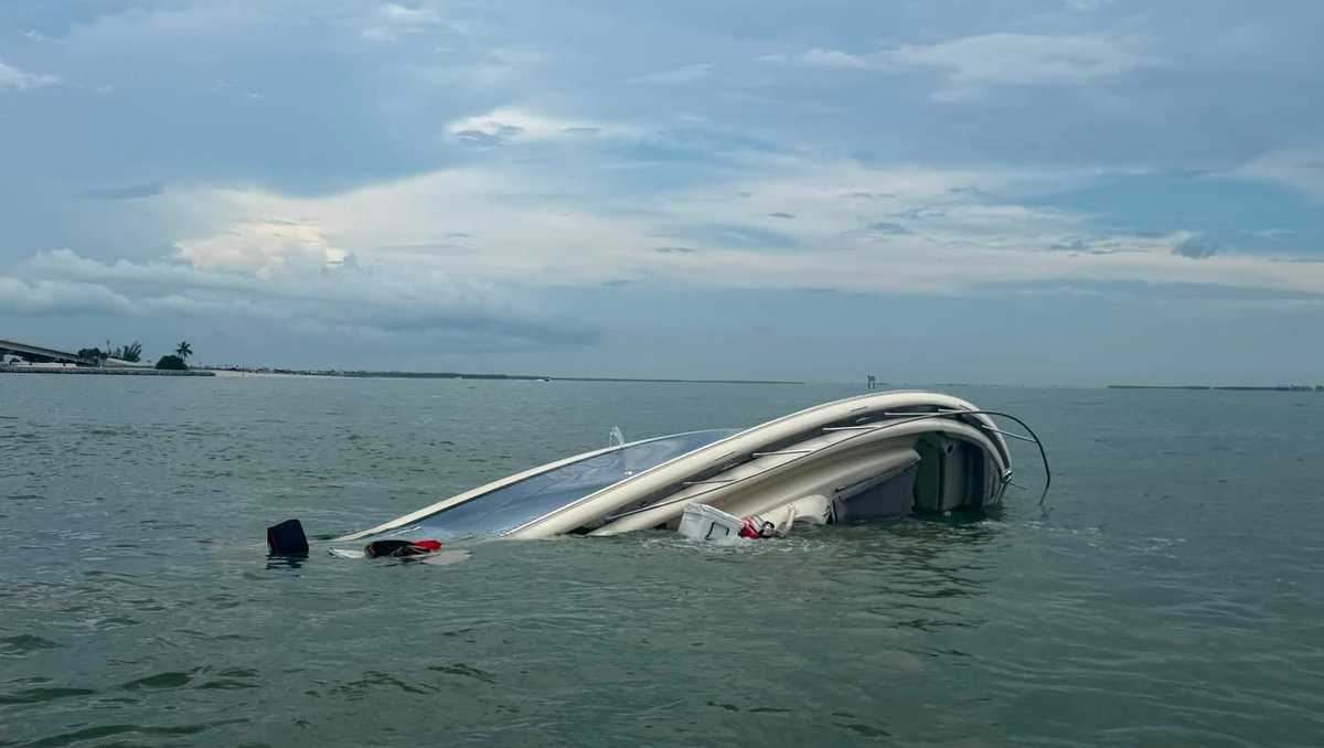 8 people saved after boat overturns near Sanibel Causeway