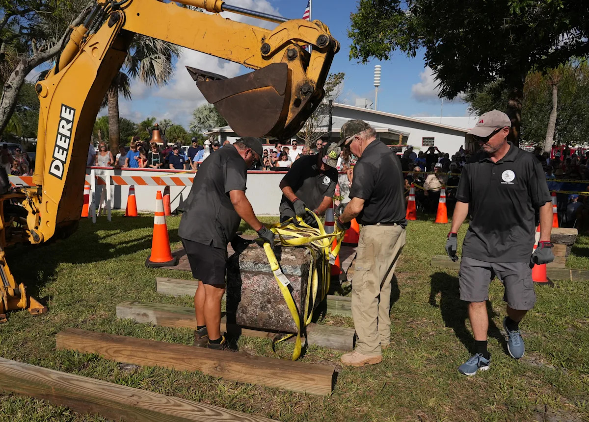 Indian Harbour Beach opens time capsule buried in 1976