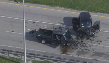 2 injured in head-on crash in southwest Miami-Dade