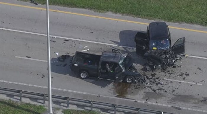 2 injured in head-on crash in southwest Miami-Dade