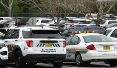 Poilitically connected vendor gets Florida police contracts