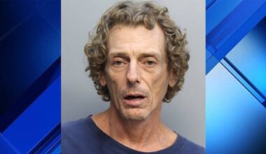 Miami-Dade man claims ‘we were just kissing’ after stabbing other man over money, deputies say